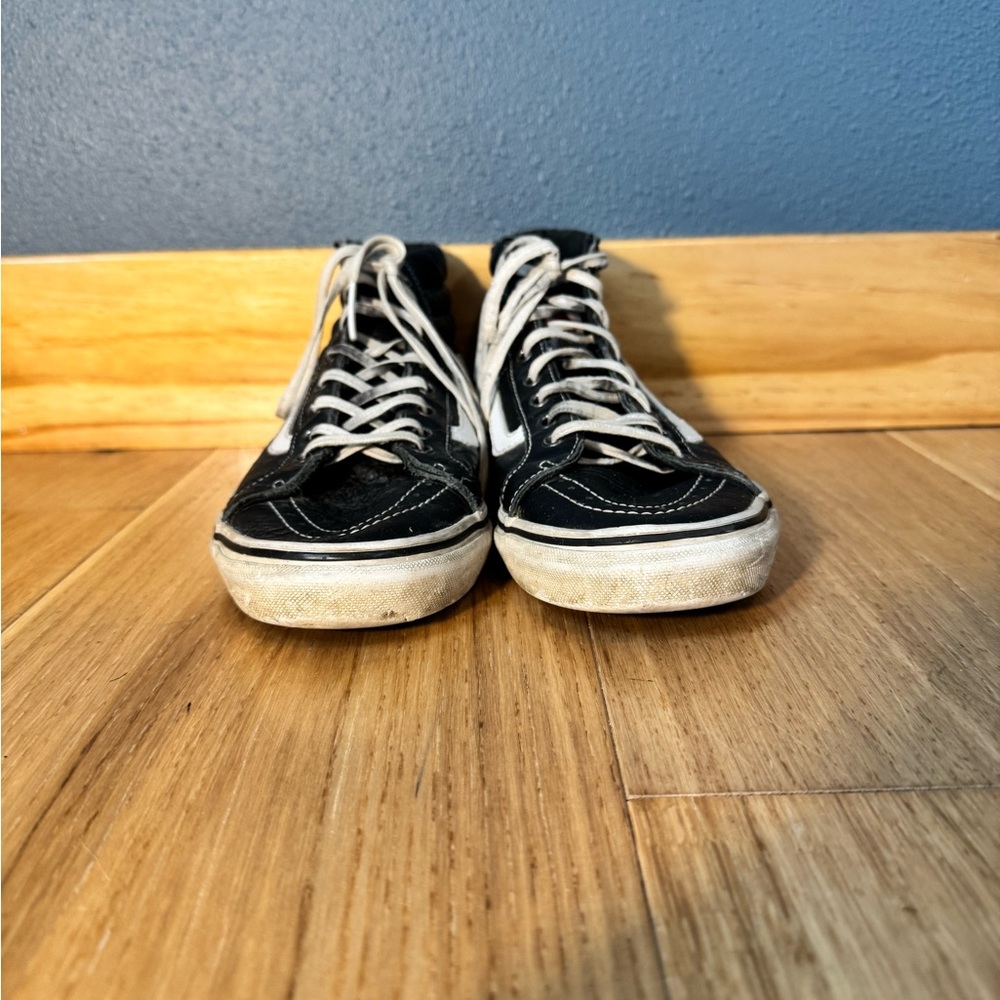 Vans sk8-Hi Black Leather and White High-Top Sneakers mens 7/womens 8.5 - Picture 5 of 11